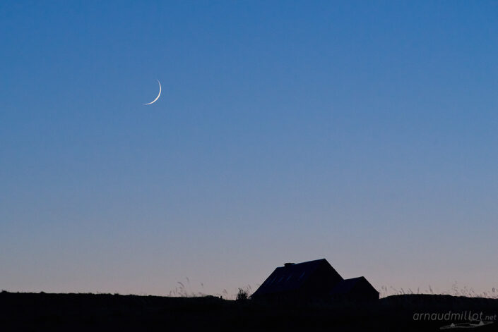 Buron du Trap Haut et la lune