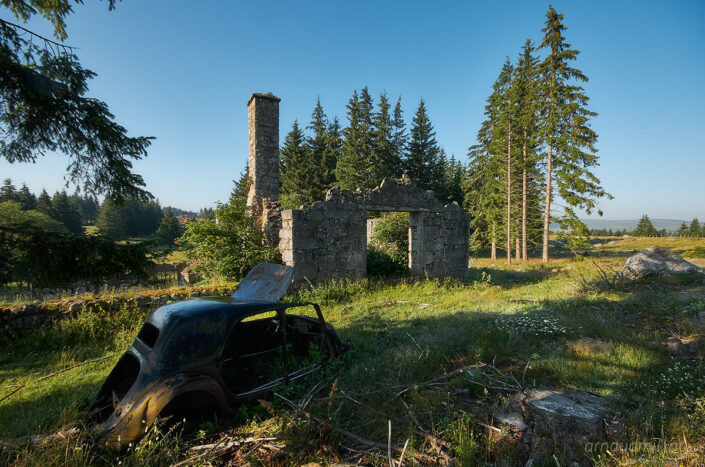 Ferme ruinée