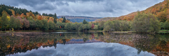Lac des Picades à l'automne