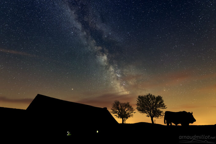 Buron de Camejane sous les étoiles
