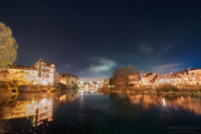 Les bords du lot à Espalion sous les étoiles