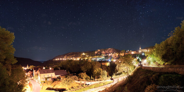 Panorama nocturne à Salles La Source